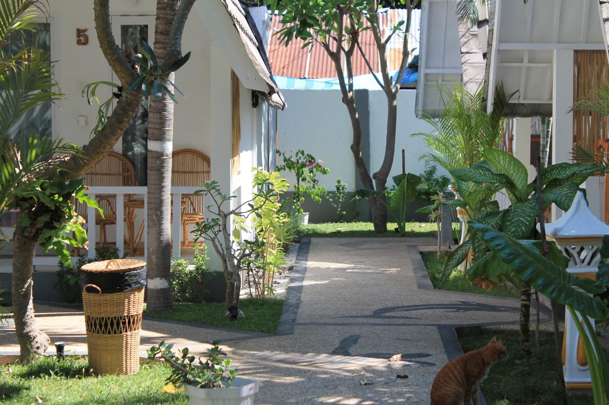 New Balengku Dua Hotel - Adults Only Гили-Эйр Экстерьер фото