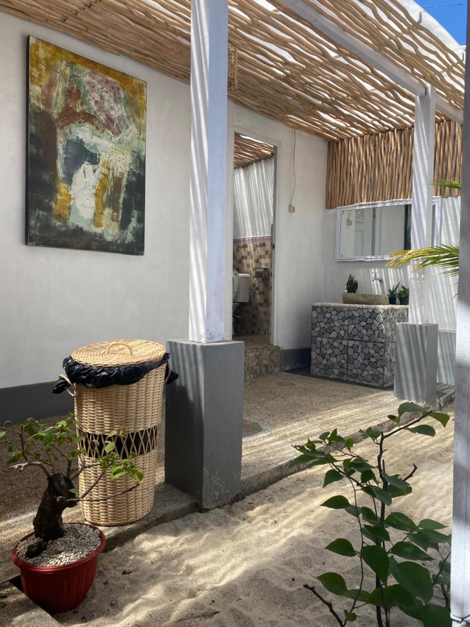 New Balengku Dua Hotel - Adults Only Гили-Эйр Экстерьер фото