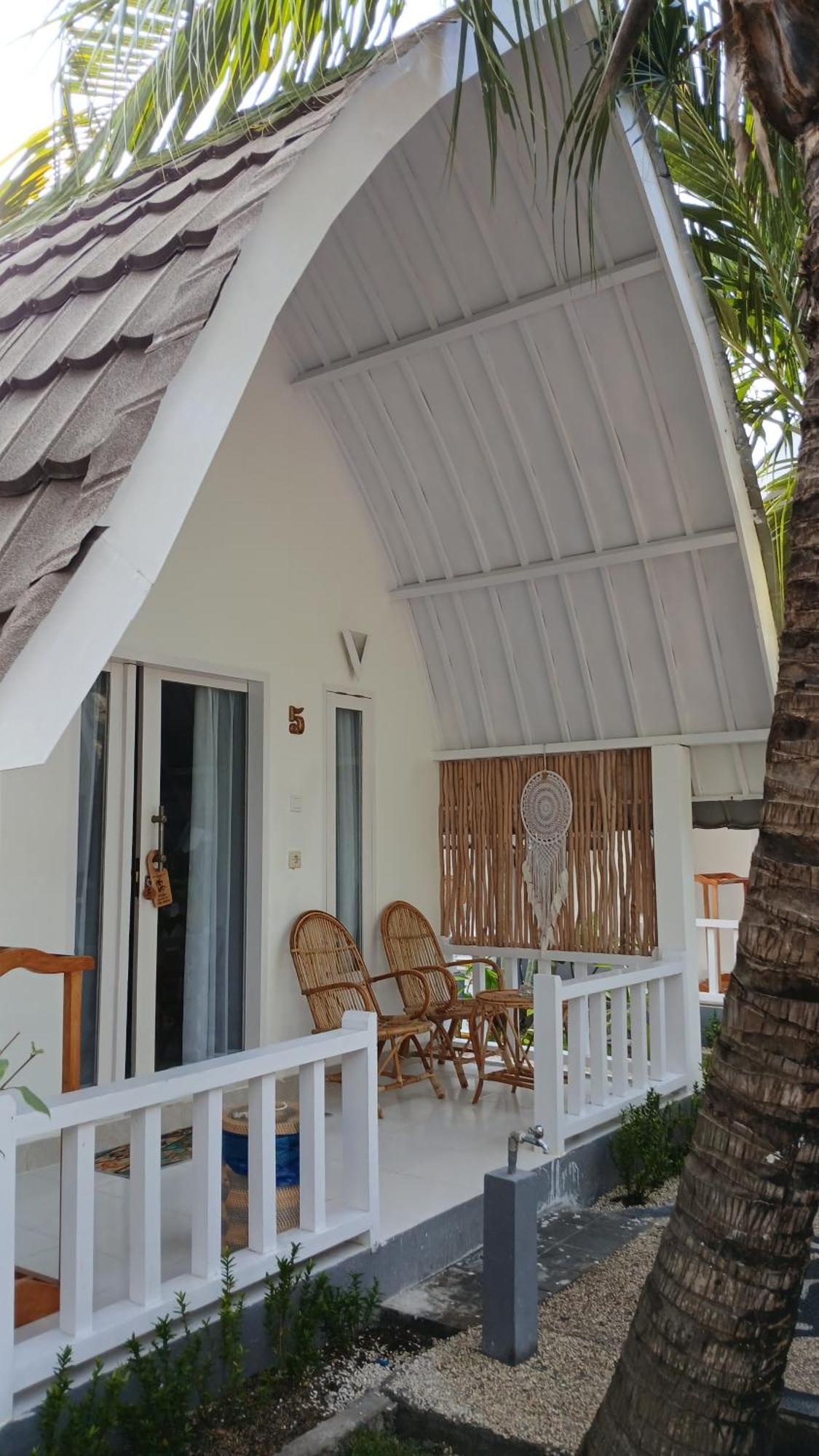New Balengku Dua Hotel - Adults Only Гили-Эйр Экстерьер фото